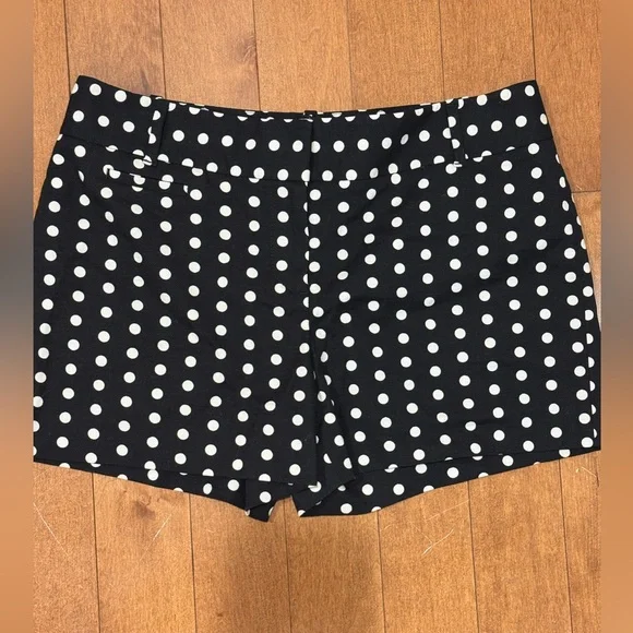 LOFT Black White Polka Dot Shorts Women’s Size 6 Cotton Stretch - Picture 2 of 6
